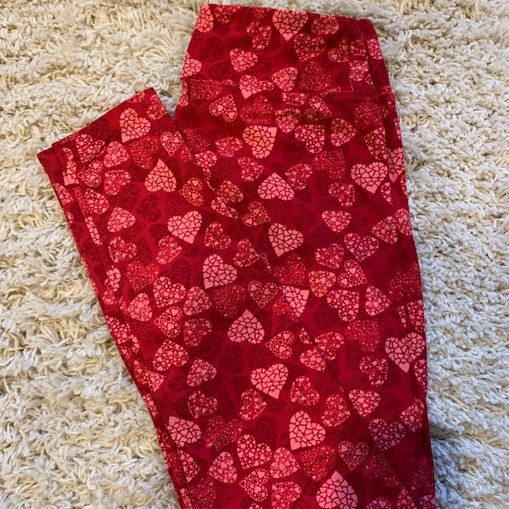 Lula Roe Valentines Day leggings